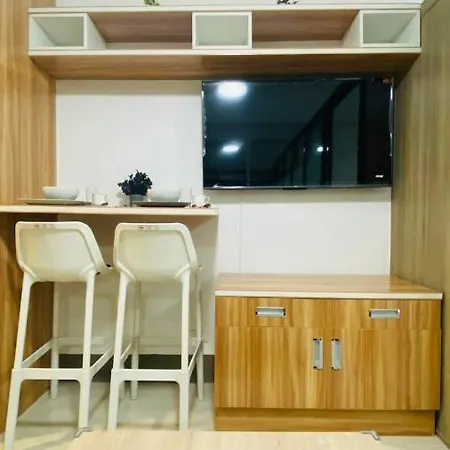 Cozy 1Br With Netflix & Balcony Pool View Condo Manila Exterior photo